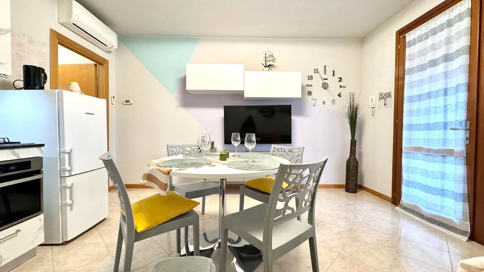 Dimora Nicola A Due Passi Dal Lago Sirmione 0*,  Italy
